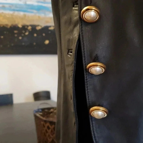 Danier leather  vest size S - Picture 2 of 11